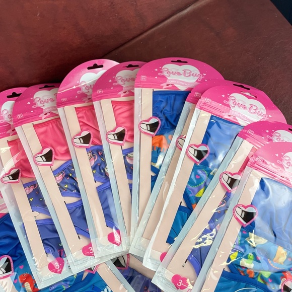 Kids cool flow love bug facemasks - Picture 2 of 10